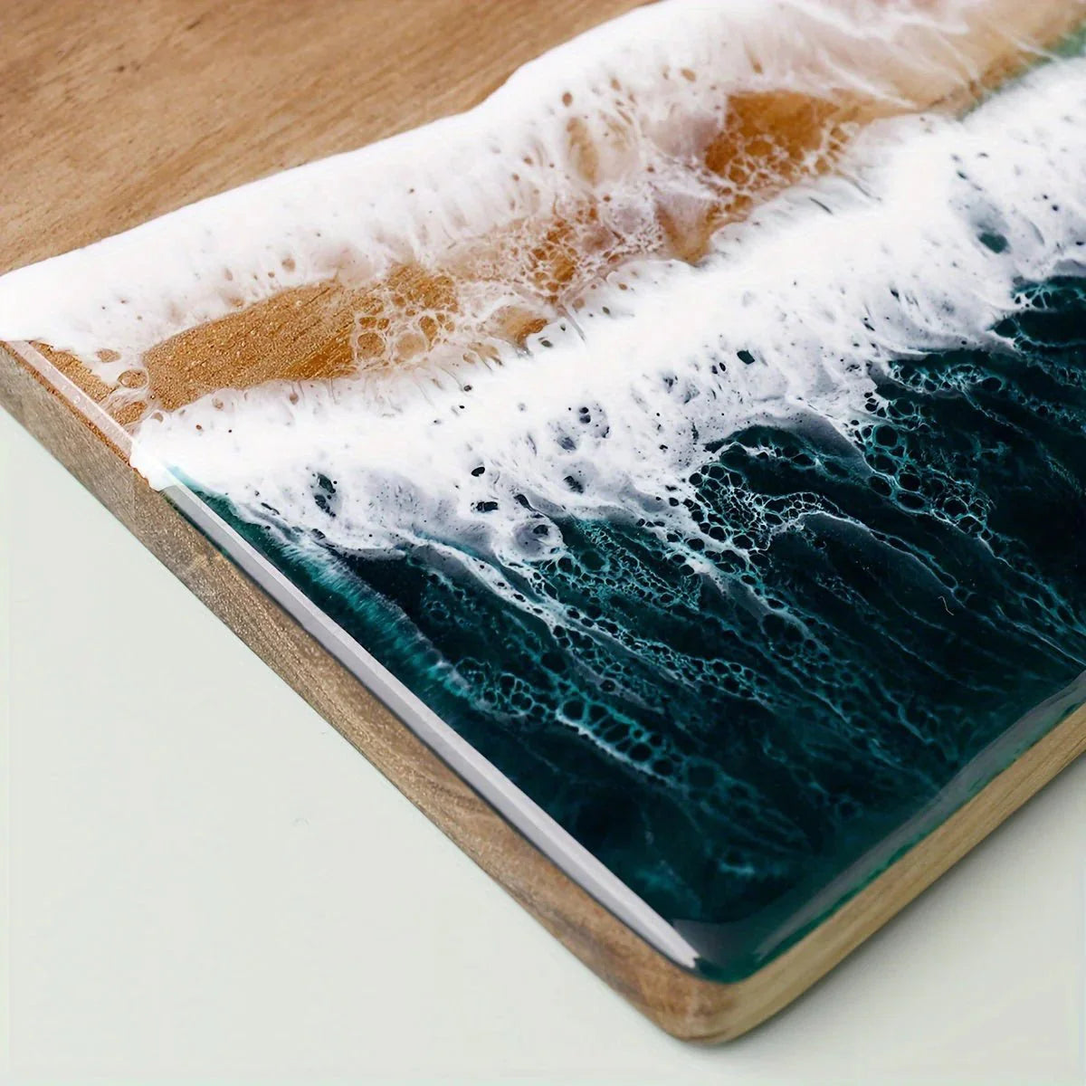 Planche à découper en bois d’acacia – Design Océan.