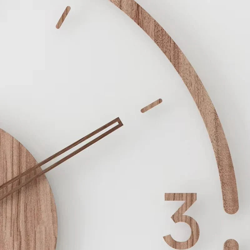 NordWood - Horloge murale en bois scandinave