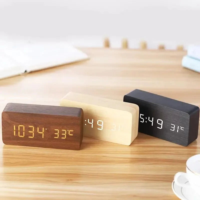 TimberTime – Réveil numérique à LED en bois naturel