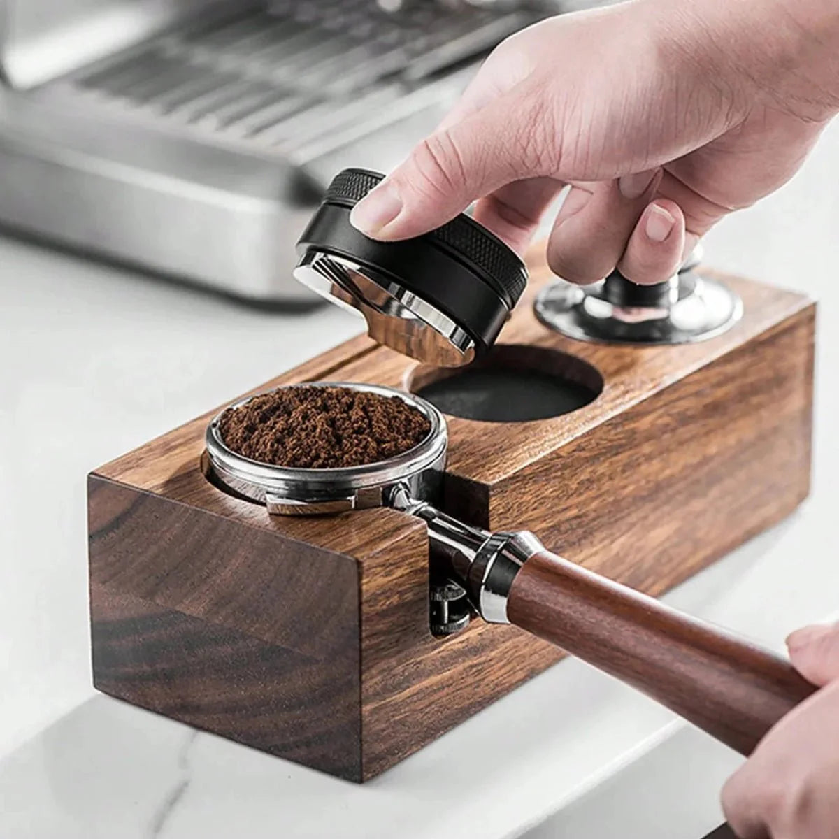 Station de tassage pour espresso - Support en bois pour porte-filtre