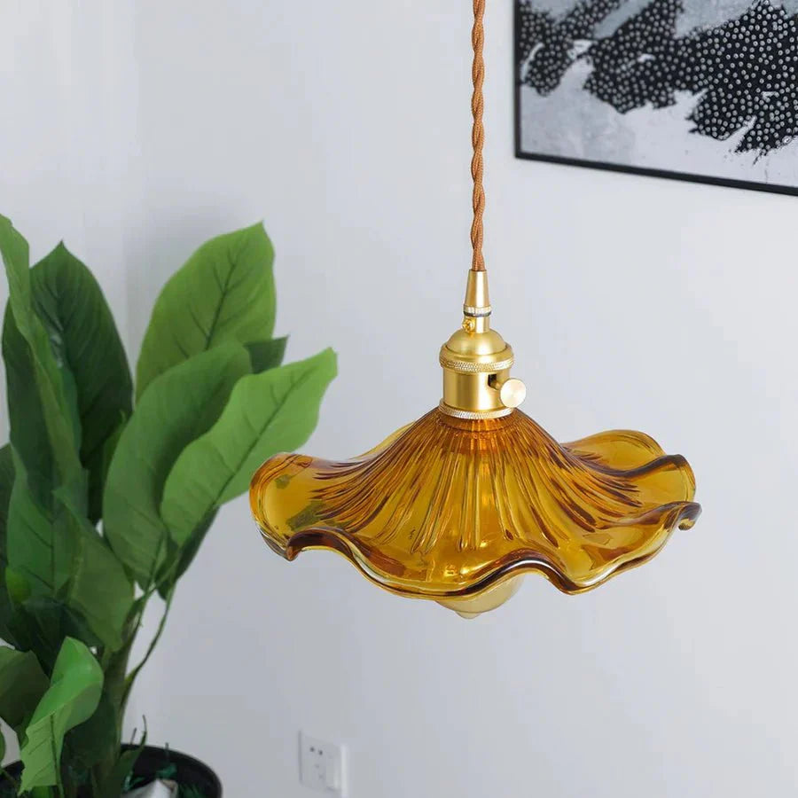 Suspension en verre ondulé fleur d’hibiscus
