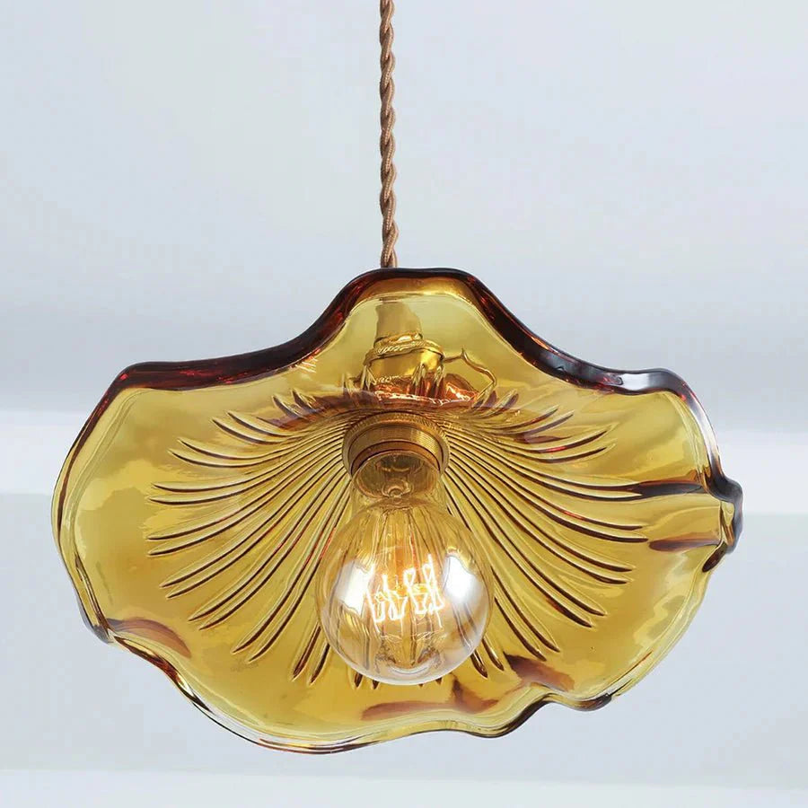 Suspension en verre ondulé fleur d’hibiscus