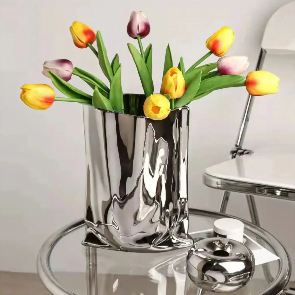 Vase Argent Liquide avec Finition Métallique