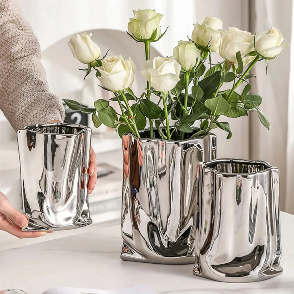 Vase Argent Liquide avec Finition Métallique
