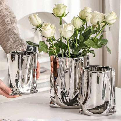 Vase Argent Liquide avec Finition Métallique