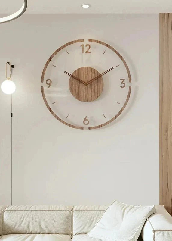 NordWood - Horloge murale en bois scandinave