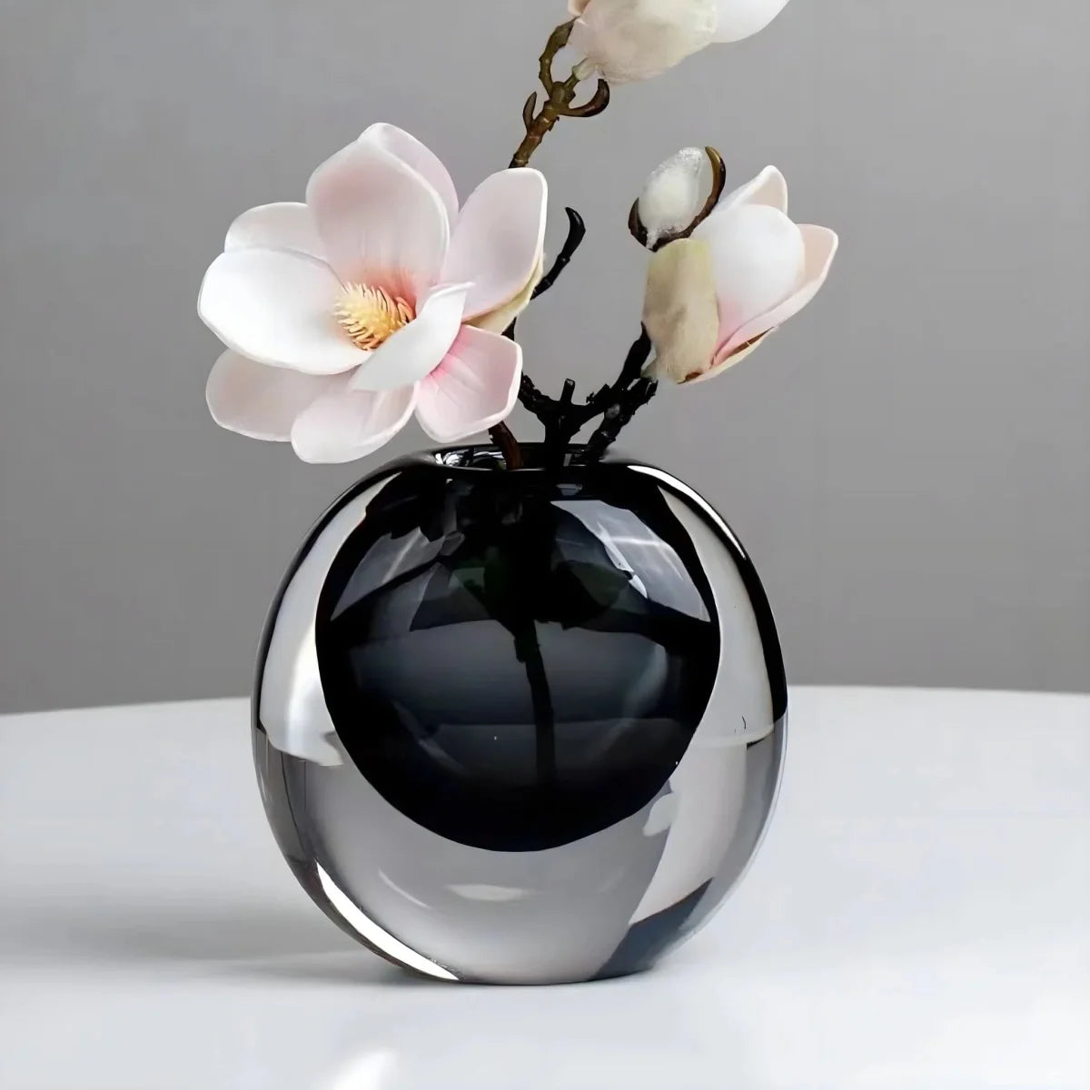 Vase en Cristal Radieux pour Espaces Sophistiqués