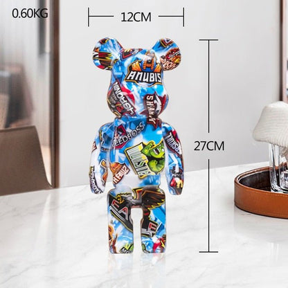 Sculpture d’ours en résine avec design graffiti et art de rue