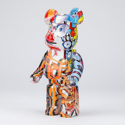 Sculpture d’ours en résine avec design graffiti et art de rue