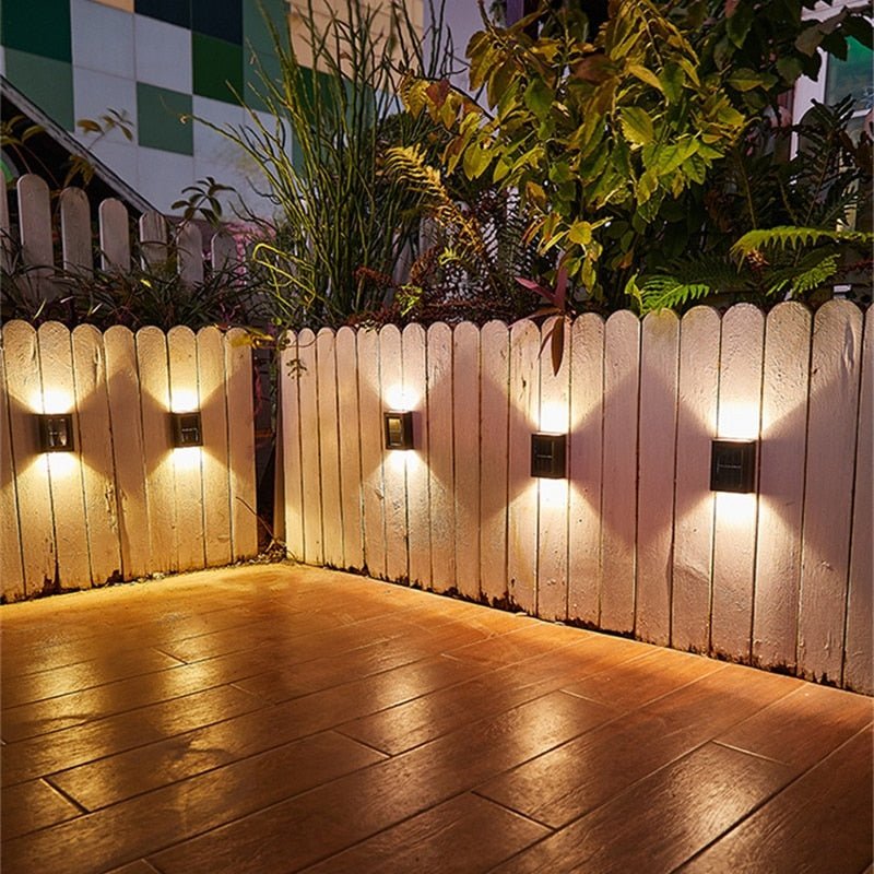 Appliques de Clôture LED Solaires pour Espaces Extérieurs