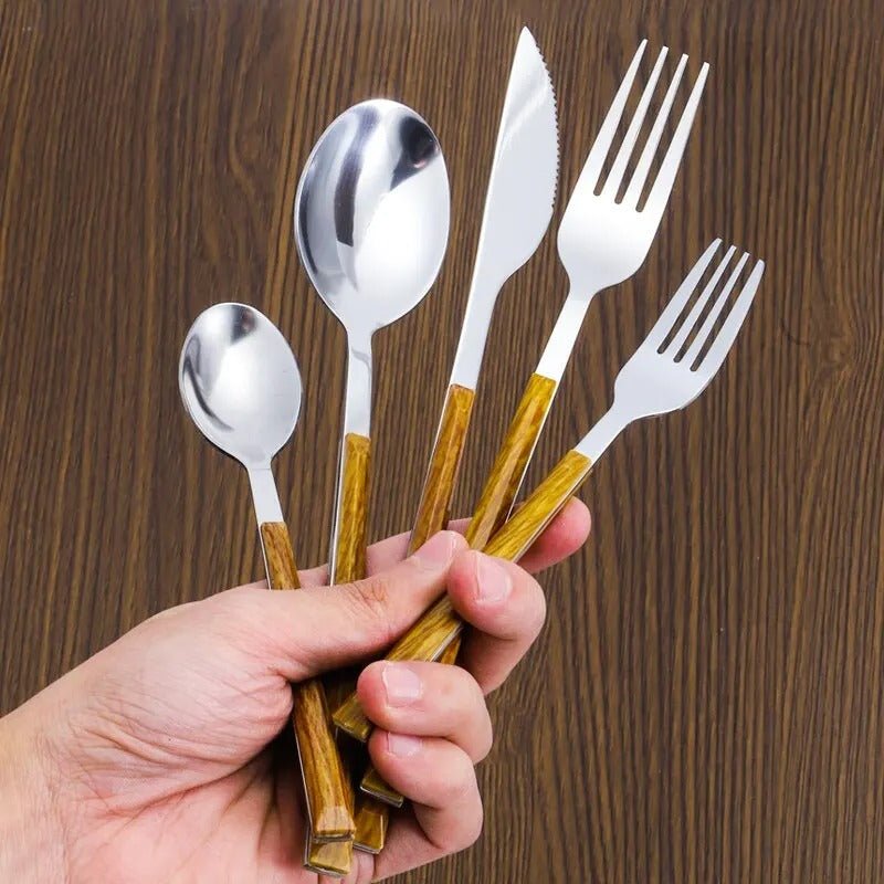 Service de couverts en acier inoxydable avec manche en bois