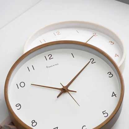 TimelessWood – Horloge murale analogique en bois massif au design minimaliste