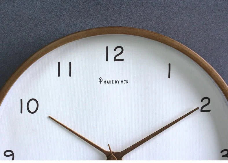 TimelessWood – Horloge murale analogique en bois massif au design minimaliste