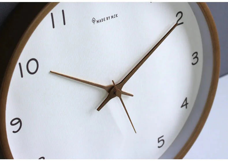 TimelessWood – Horloge murale analogique en bois massif au design minimaliste