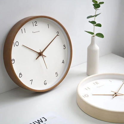 TimelessWood – Horloge murale analogique en bois massif au design minimaliste